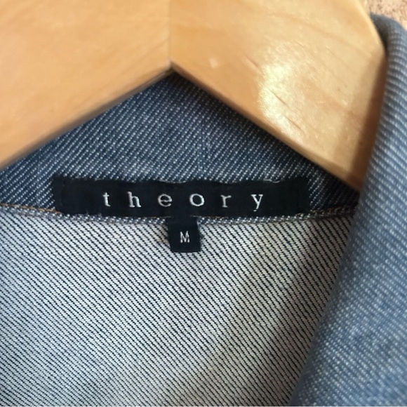 Theory Blue Denim Crop Long Sleeve Button Up Button Cuff Jacket Size Medium - Picture 2 of 9